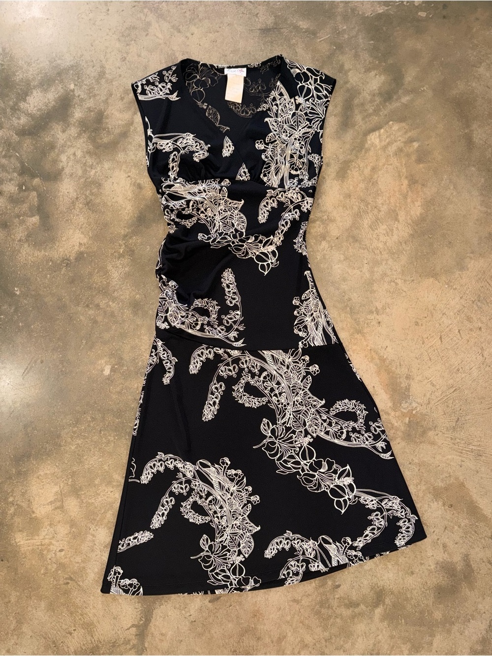 Teeze Me Black Ivory Botanical Print Faux Wrap V-Neck Ruched Dress S